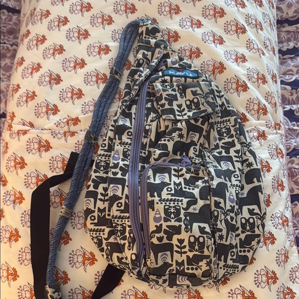 Kavu Stylish Black and Gray Sling Bag